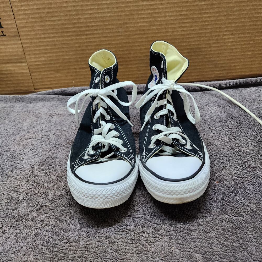 Chuck Taylor Black Hightop converse shoes 9 Mens or 11 Womens Excellent b50